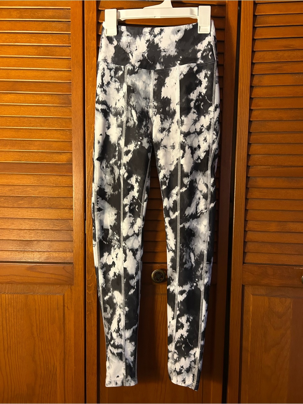 Year of Ours Black & White Tie-Dye Leggings